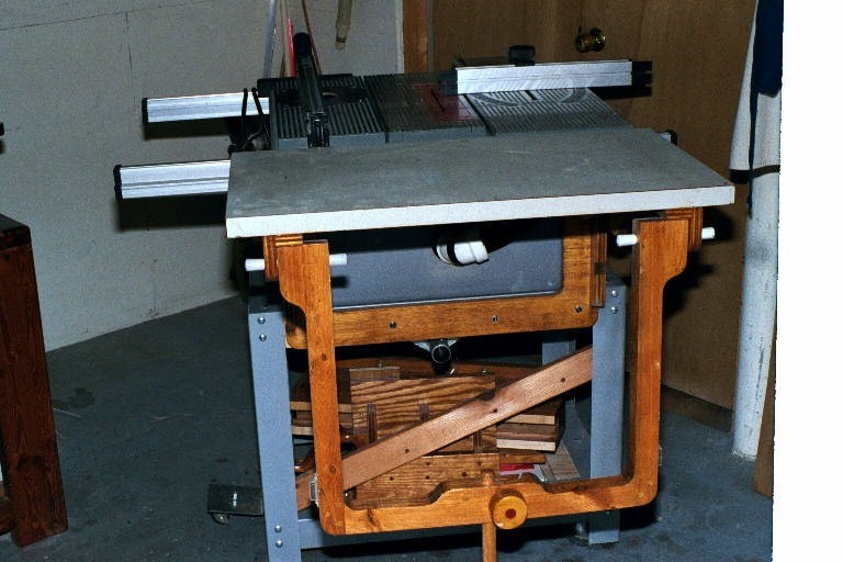 Folding Outfeed Table for BT3000 Designed by Jim Frye 03